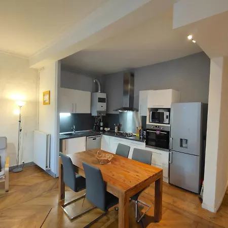 Apartment Centre-ville Pour Sejour Et Cure