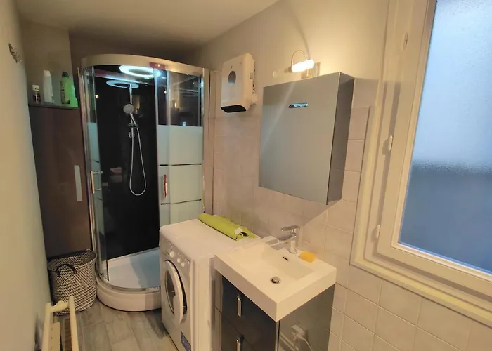 Apartment Centre-ville Pour Sejour Et Cure